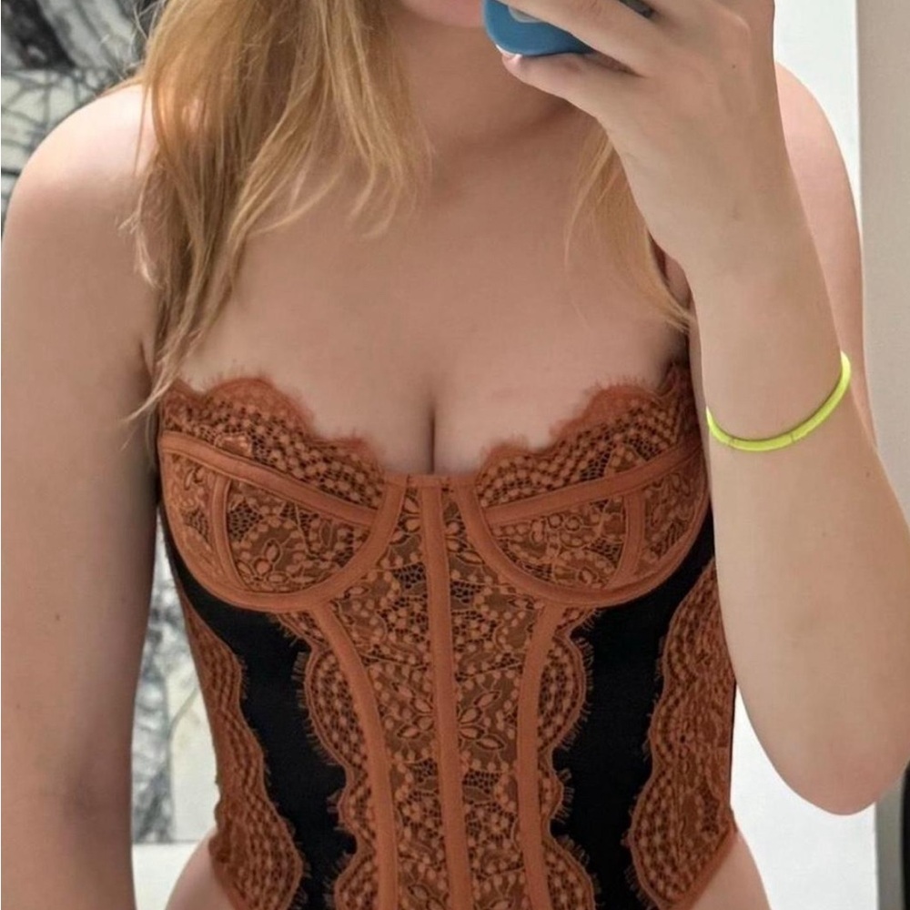urban outfitters corset